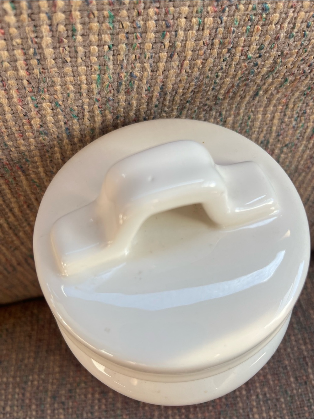 Rae Dunn sweets jar - Picture 5 of 9